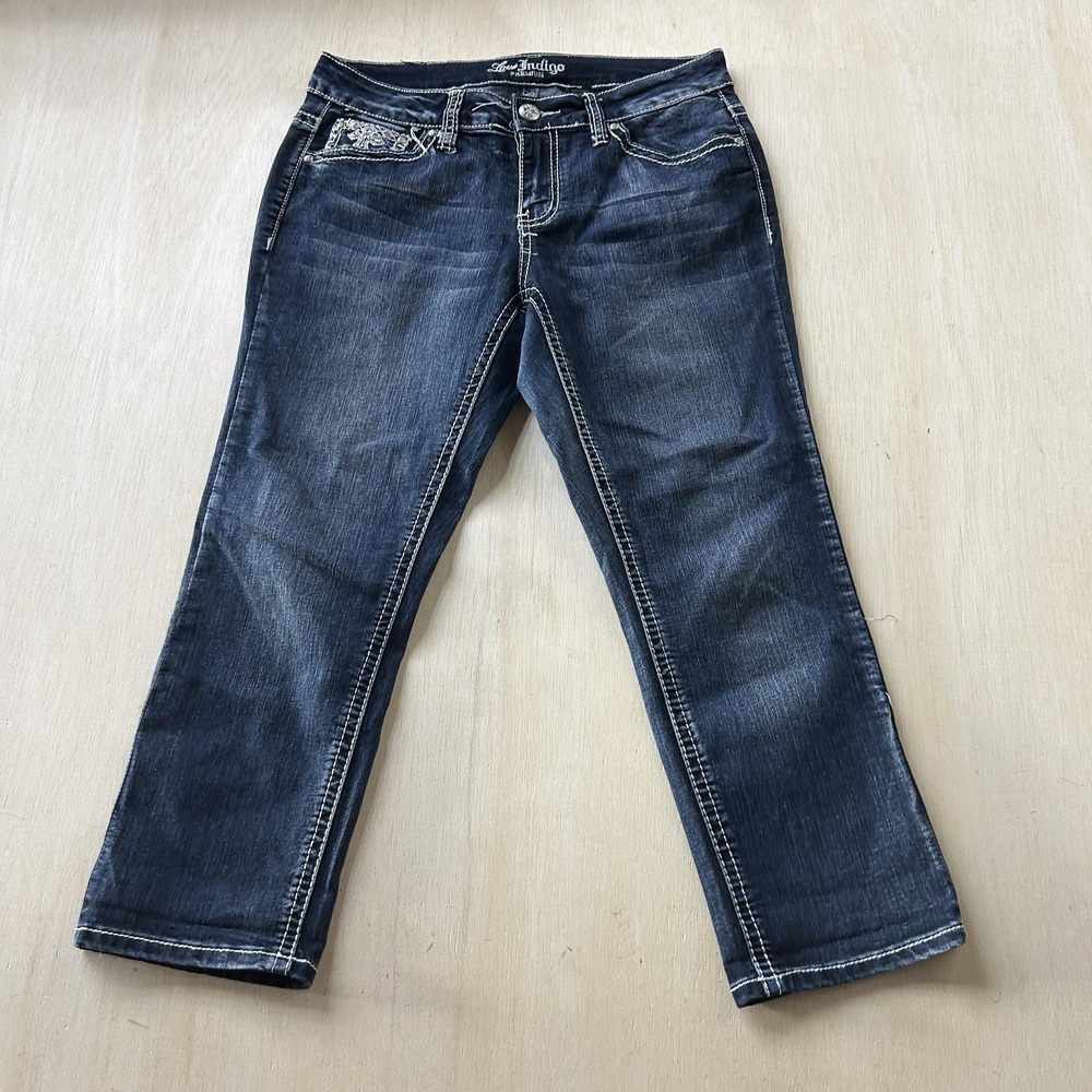 Love Indigo Straight Jeans Womens 6 Med Wash Blue Rhinestone Stretch Capri 31x23